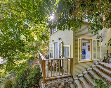 913 A Fernwood Pacific Drive - Photo Thumbnail 4