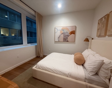 Pearl & Pine - 2 Bedroom, 2 Bathroom - Photo Thumbnail 4