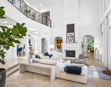 350 E Ocean Avenue - Photo Thumbnail 21
