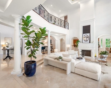 350 E Ocean Avenue - Photo Thumbnail 7