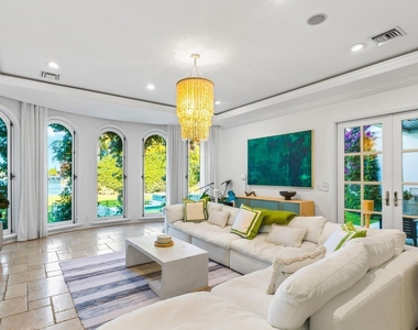 350 E Ocean Avenue - Photo Thumbnail 14