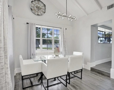 502 Rambling Drive Circle Circle - Photo Thumbnail 2