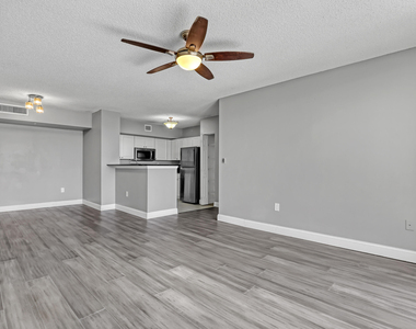 651 Okeechobee Boulevard - Photo Thumbnail 13
