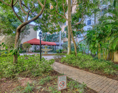 651 Okeechobee Boulevard - Photo Thumbnail 32