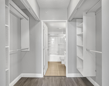 651 Okeechobee Boulevard - Photo Thumbnail 10