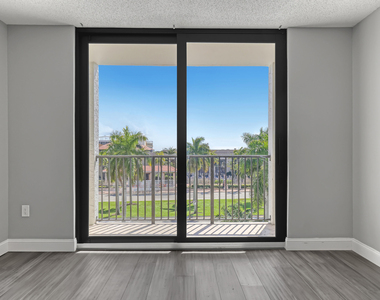 651 Okeechobee Boulevard - Photo Thumbnail 12