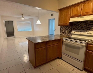 3850 Ne 21st Way - Photo Thumbnail 14