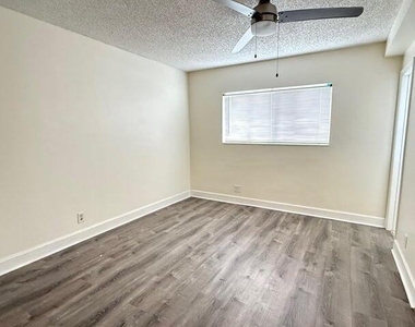 3850 Ne 21st Way - Photo Thumbnail 7