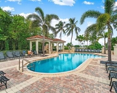 1302 Tuscany Way - Photo Thumbnail 25
