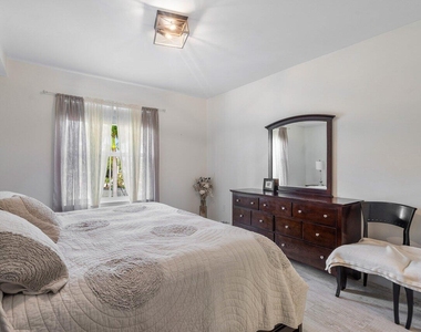 1302 Tuscany Way - Photo Thumbnail 17