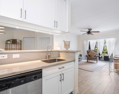 1302 Tuscany Way - Photo Thumbnail 10