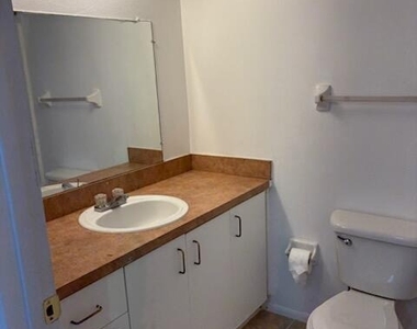 800 N Fiske Boulevard - Photo Thumbnail 7