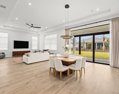 12882 Sw Taranto Way - Photo Thumbnail 7