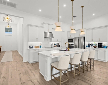 12882 Sw Taranto Way - Photo Thumbnail 3
