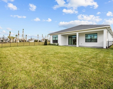 12882 Sw Taranto Way - Photo Thumbnail 24