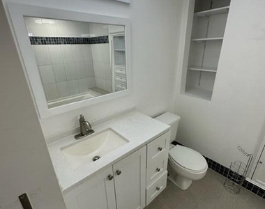 1106 Green Pine Boulevard - Photo Thumbnail 4