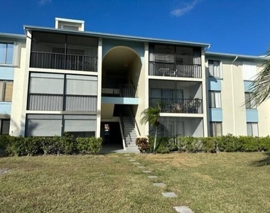 1106 Green Pine Boulevard - Photo Thumbnail 11