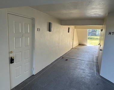 1106 Green Pine Boulevard - Photo Thumbnail 18