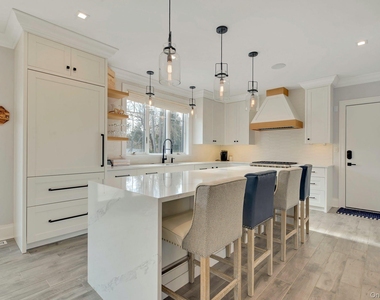 165 Marine Place - Photo Thumbnail 8