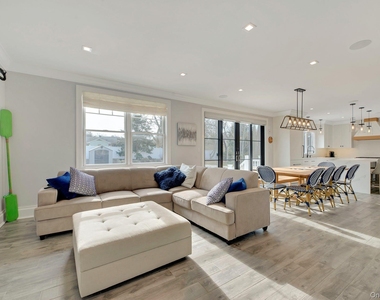 165 Marine Place - Photo Thumbnail 4
