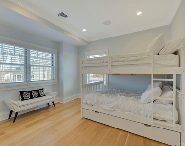 165 Marine Place - Photo Thumbnail 19