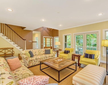 590 Soundview Av Ext - Photo Thumbnail 4