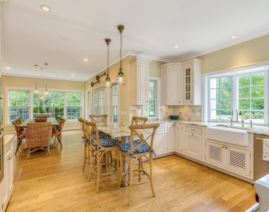 590 Soundview Av Ext - Photo Thumbnail 9
