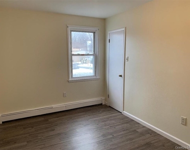 5273 Route 9w - Photo Thumbnail 11