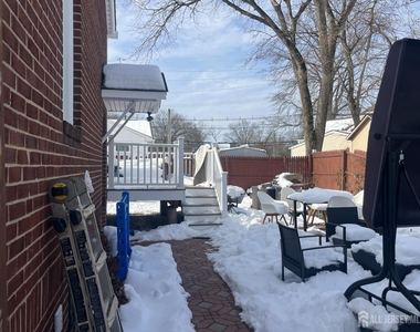 7 Bound Brook Avenue - Photo Thumbnail 10