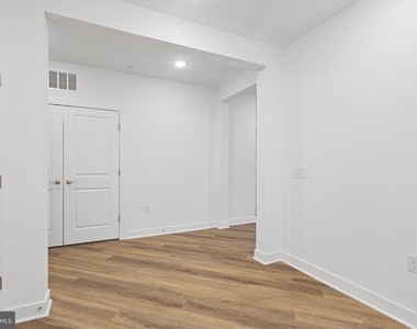 21950 Garganey Terrace - Photo Thumbnail 11