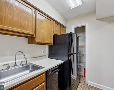 2912 13th Road S - Photo Thumbnail 10