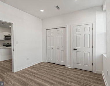 1332 W Toronto Street - Photo Thumbnail 9