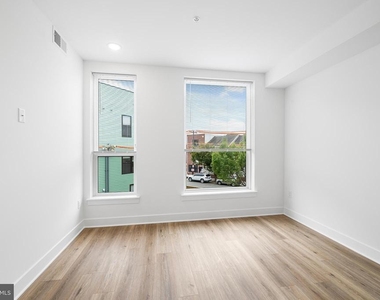 4324 Lancaster Avenue - Photo Thumbnail 15