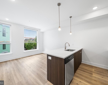 4324 Lancaster Avenue - Photo Thumbnail 7