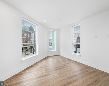 4324 Lancaster Avenue - Photo Thumbnail 11
