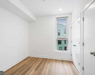 4324 Lancaster Avenue - Photo Thumbnail 17
