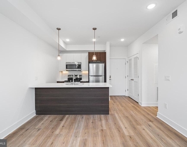 4324 Lancaster Avenue - Photo Thumbnail 8