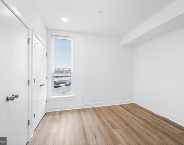 4324 Lancaster Avenue - Photo Thumbnail 14