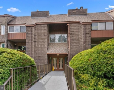 115 Leedom Way - Photo Thumbnail 3