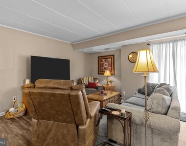 115 Leedom Way - Photo Thumbnail 5