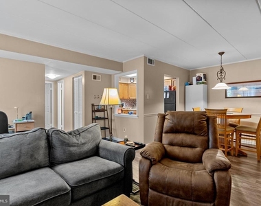 115 Leedom Way - Photo Thumbnail 7