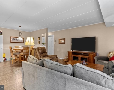115 Leedom Way - Photo Thumbnail 6