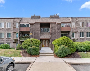115 Leedom Way - Photo Thumbnail 1