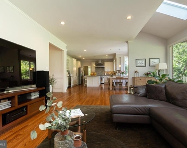 8809 Saunders Lane - Photo Thumbnail 38