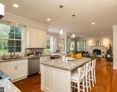 8809 Saunders Lane - Photo Thumbnail 48