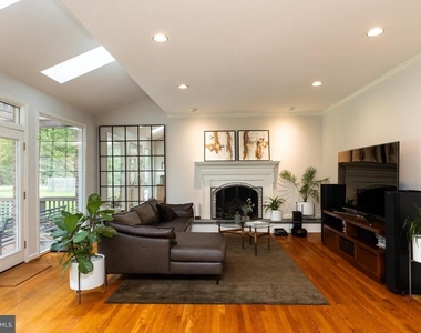 8809 Saunders Lane - Photo Thumbnail 49