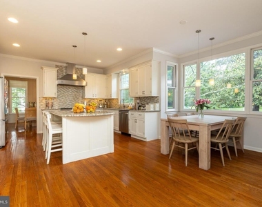 8809 Saunders Lane - Photo Thumbnail 30
