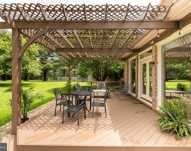 8809 Saunders Lane - Photo Thumbnail 82