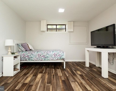 8809 Saunders Lane - Photo Thumbnail 79