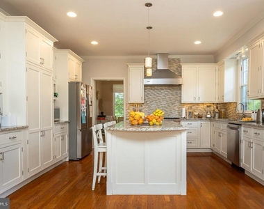 8809 Saunders Lane - Photo Thumbnail 28